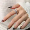 Anillo de arpa de encaje vintage francés con incrustaciones de diamantes, estilo de lujo ligero, artesanía italiana, diseño moderno y exquisito, anillo de circón