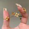 Estilo Old Money Meio Antigo Desenho a Fio Dourado Oco Brinco Trevo de Quatro Folhas Brincos Flor de Diamante Retrô de Alta Qualidade Luxo Leve para Mulheres