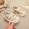 Sapatos casuais infantis, antiderrapantes, novo modelo outono 2026, tênis esportivos para meninas, com luzes, tênis versáteis para bebês e meninos
