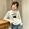 Camiseta base cálida de terciopelo alemán de doble cara para niñas Otoño/Invierno 2026 camiseta versátil infantil camiseta casual para niños medianos y grandes