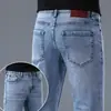 Jeans verdes de alta gama de lujo ligero italianos para hombre, nuevos de primavera y otoño, ajustados, elásticos, versátiles, modernos, pantalones para hombre