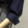 Diseño de Camisa a Rayas para Mujer de Otoño, Estilo Retro Hong Kong Ropa Profesional Cuello Polo Manga Tres Cuartos Camisa Cardigan