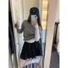 Suéter de malha cinza com gola polo estilo Miu para mulheres, adequado para usar em camadas no outono e inverno, com gola de lapela e base estilo coreano