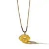 Collar para Mujer con Colgante de Ágata Amarilla Nubes Propicias Candado Ruyi Pequeño Candado de Longevidad Candado de Jade Colgante Diario para Mujer Colgante de Jade