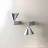 Lámpara de Pared de Noche Minimalista Italiana Lámpara de Araña Nuevo Cono Geométrico Simple Diseñador Pared de Fondo Lámpara de Pasillo
