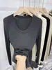 Fábrica de Jerseys Dalang Yuantou Camisa de Manga Larga de Color Sólido con Cuello en U Francés para Mujer Ropa Interior de Capa Base Estilo Nuevo de Principios de Otoño Ajuste Delgado Prendas de Punto Versátiles