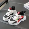 Zapatos Deportivos Infantiles 2026 Otoño/Invierno Nuevo Estilo Malla Transpirable para Niñas Zapatos de Papá Moda Versátil para Niños Zapatillas de Correr