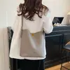 Bolso Tote Retro de Gran Capacidad para Viajes Diarios de Mujer 2026 Nuevo Bolso Cubo de Moda Versátil para el Día a Día Bolso de Hombro para Madre e Hija