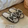 Pantuflas de lino con estampado de leopardo para mujer, cómodas y absorbentes del sudor, adecuadas para uso en interiores en todas las estaciones, perfectas para primavera y verano