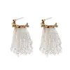 Pendientes de Moda con Borlas Plegadas de Aguja Plateada en Forma de C, Pendientes de Lujo Ligero de Gama Alta, Pendientes de Temperamento de Moda Retro Europeos y Americanos para Mujer