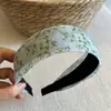 Faixa de Cabeça Floral Pequena Estilo Coreano com Borda Larga para Mulheres, Acessório de Cabelo Versátil Fresco de Alta Qualidade para o Verão, Acessórios de Cabelo Elegantes e Modernos, Novo Modelo