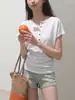 Camiseta de manga corta para mujer, estilo francés, cuello henley blanco, hombro recto, entallada en la cintura, diseño único, top holgado y favorecedor, para verano