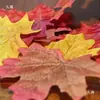 Hoja de Arce Hojas Artificiales Hojas de Otoño Decoración Ceremonia de Boda Esparcimiento de Flores de Boda Guardería Manualidades DIY Materiales