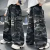 Pantalones Camuflaje para Niños Primavera y Otoño 2026 Nuevo Estilo Ropa Fresca para Niños Pantalones Cargo Casuales de Otoño para Niños Grandes Atuendo de Otoño
