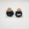 Colgante de elfo bola de pelo accesorios zapatos de dedo gordo accesorios correa de zapato gruesa hebilla flor de zapato cerdas pequeñas negro y blanco en stock y entrega rápida