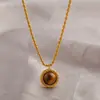 Maillard Cadena Retorcida Colgante Piedra Ojo de Tigre Natural Retro de Gama Alta Francesa Collar de Acero de Titanio con Cuentas Cadena para Suéter de Mujer