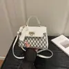 Nova Moda Europeia e Americana Estampa de Letras Casual 2026 Elegante e Estilosa Bolsa de Mão, Transversal e de Ombro de Grande Capacidade
