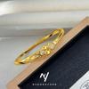 Nueva Moda Europea y Americana Joyería, Pulsera de Zirconia de Lujo Ligero de Alta Gama con Diseño Metálico, Pulsera de Clavo con Broche Incrustado de Diamantes
