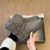 Nuevas y versátiles botas de algodón para páramo, cálidas y de doble uso, gamuza de moda, populares este año, botas de nieve de suela gruesa para mujer con hebilla de cinturón