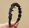 Faixa de cabelo da moda e versátil estilo coreano, leve e de luxo, com strass, design de coroa alta e dentes antiderrapantes para uso diário e no trajeto, fazendo o rosto parecer menor