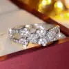 Exquisito Anillo de Corazón de Amor de Cristal Patchwork Flor Circonita Incrustada Venta Caliente Diseño de Gama Alta de Moda Anillo de Corazón de Amor Entrecruzado