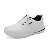 Zapatos casuales de cuero estilo británico para otoño e invierno, zapatos de cuero ligeros y de suela blanda para hombre, zapatos deportivos resistentes al agua para ventas transfronterizas