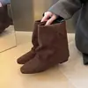 Botas Chunky Retrô com 5cm de Altura Interna Femininas 2026 Outono/Inverno Novo Estilo Botas Elegantes Amassadas Emagrecedoras Moda para Pessoas Baixas