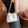 Bolso pequeño de textura de alta calidad para mujer, bolso de verano 2023, nuevo, moderno, con cadena de cuadros de diamantes, bolso cruzado de un solo hombro, bolso tipo cubo