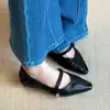 Zapatos Mary Jane de piel de oveja, estilo retro francés, corte bajo, elegantes, con punta fina, para mujer, versátiles para ir al trabajo, con una sola tira y tacón bajo grueso.