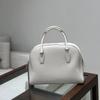 Bolsas de Nicho de Alta Qualidade para Mulheres, Bolsas Estilo Bowling de Couro Bovino de Primeira Camada com Grande Capacidade, Bolsas Femininas Portáteis para o Dia a Dia em Estilo Minimalista