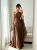 817W Europeu e Americano transfronteiriço 2026 novo modelo vestido de noite de tule de um ombro, longo com aperto na cintura vestido para banquete e dama de honra