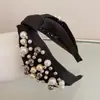 Diadema Nudada de Perlas Estilo Europeo y Americano, Diadema de Tela Retro Moda Transfronteriza, Accesorio para el Cabello al Aire Libre Plegado Cruzado de Borde Ancho