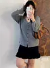 Suéter básico elegante de tricô com decote V para mulheres plus size, coleção outono 2026, para mulheres curvilíneas, blusa de estilo suave, peça de vestuário externa feminina