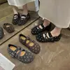 Zapatos Mary Jane sencillos para mujer, estilo elegante y dulce, planos de gamuza con lunares para otoño, puntera fina, nuevo diseño 2026