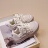 Zapatillas versátiles de moda para niños, nuevos modelos de otoño 2026 estilo coreano, zapatos casuales de velcro para niñas, zapatos modernos para niños