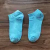 Calcetines cortos de verano para mujer, finos, de color liso, para barco, transpirables, deportivos, blancos, de boca baja y de moda.