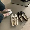 Zapatos Mary Jane Plateados Estilo Francés 2026 Nuevos de Primavera Zapatos Planos de Gama Alta Elegantes Zapatos de Noche Zapatos de Cuero de Tacón Bajo