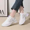 Zapatos Deportivos de Malla Flyknit para Mujer Verano Huecos Transpirables Suela Suave Zapatos para Caminar Multicolores Tallas Grandes Casuales Zapatos para Correr Venta al por Mayor