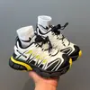 Zapatillas deportivas para niño 2026 nuevo primavera y otoño zapatos tipo papá para niño zapatillas de correr ligeras de suela blanda forradas de forro polar de invierno