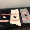 Bufanda coreana insAB de otoño e invierno con contraste de color asimétrico calcetines de cachorro a rayas calcetines de felpa estilo académico inglés para mujer