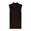 Chaleco de punto morado de cuello medio para mujer, nuevo estilo 2026, corte ajustado, que realza la figura, top interior sin mangas, capa base de cuello medio, otoño