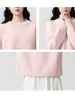 Suéter rosa de cuello redondo para mujer, nueva colección otoño/invierno 2026, con un diseño suave y dulce con detalles de encaje, estilo jersey y adecuado como capa interior.
