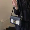 Nuevo Bolso Cuadrado Pequeño de Lujo Ligero de Alto Gama, Temperamento Familiar C, Multicapa de Gran Capacidad, Bolso de Hombro para Mujer, Bolso Cruzado