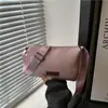 Bolsa Pequeña Cuadrada Portátil Estilo Coreano al por Mayor para Mujer 2025 Nuevo Estilo Otoño Estilo Lujo Ligero Bolso de Hombro Bolso Cruzado para Viajes