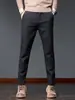 Pantalones Casuales para Hombre Hechos de Tela de Mezclilla Sintética, Procesamiento Personalizado, Material Proporcionado por el Cliente, Mano de Obra y Materiales Incluidos