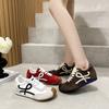 Sapatos de treinamento alemães 2025 primavera novos sapatos brancos aumentados casuais emagrecimento esportes leves corrida retro forrest gump sapatos para mulheres