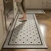 Alfombrilla de suelo de tierra de diatomeas estilo nórdico minimalista transfronteriza, resistente a la suciedad y fácil de limpiar, alfombrilla de cocina, juego de dos piezas de tira larga, alfombrilla para pies de cocina