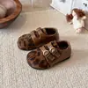 Zapatos Birkenstock para Niñas 2026 Otoño Nuevo Estilo Zapatos Mary Jane Suela Suave para Bebé Zapatos Pequeños de Cuero Zapatos Casuales de Boca Baja para Niños Pequeños