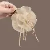 Estilo Coreano 2026 Nuevo Modelo Ultra-Hada Malla Lazo Sencillo Camelia Pinza para el Cabello para Mujer con Borlas y Pedrería, Pinza de Garra de Alta Gama