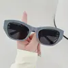 Gafas de Sol de Moda con Montura Cuadrada Retro para Mujer, Forma Cóncava de Alta Gama, Fotografía Callejera, Gafas de Sol para Vacaciones Anti-UV al por Mayor